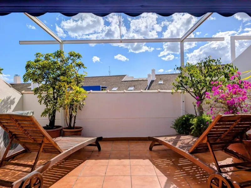 Apartment - Penthouse Duplex в продаже в Marbella, Málaga. В доме 4 спален и 3 ванных комнат. Площадь дома 150 м²