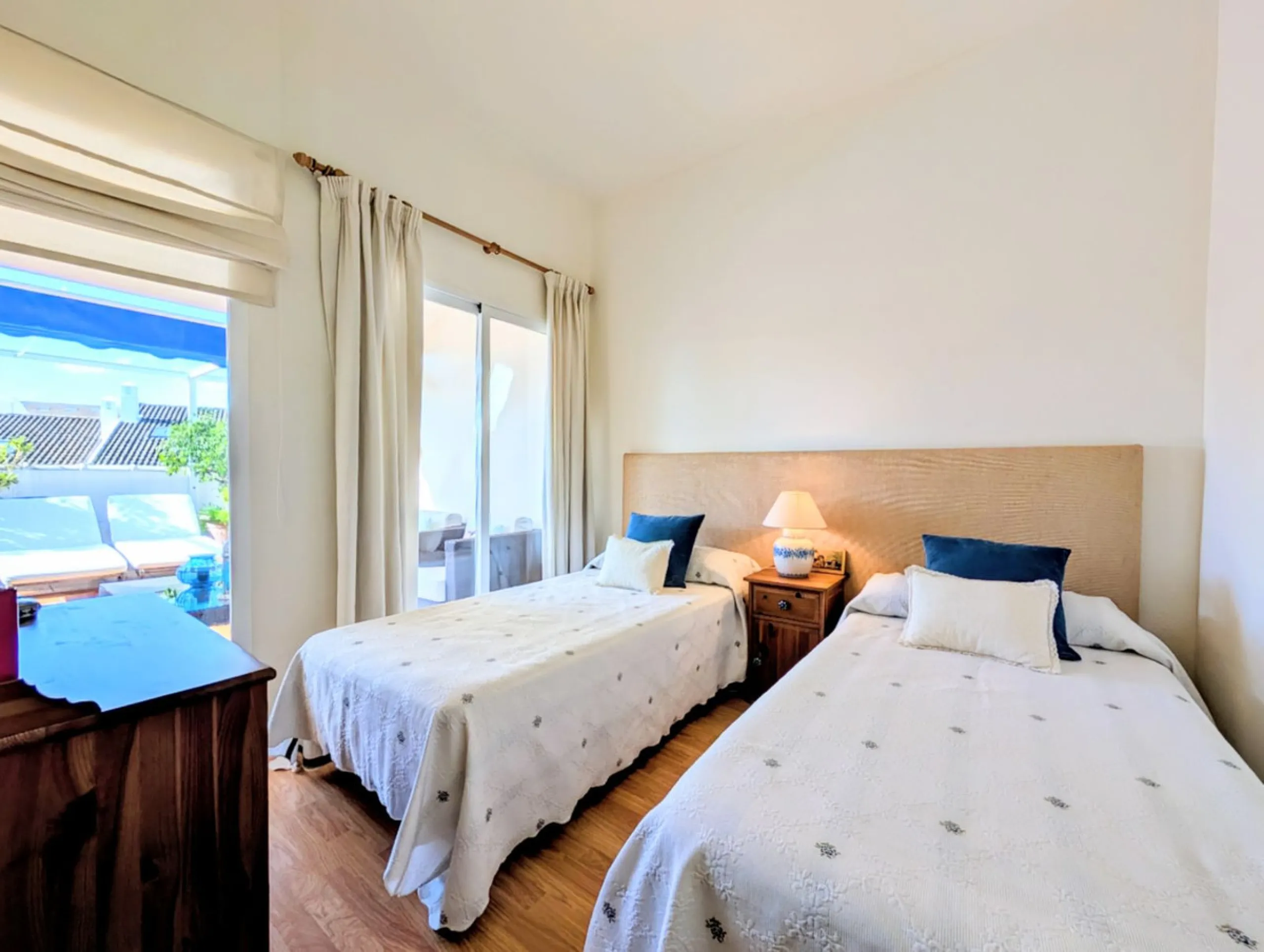 Apartment - Penthouse Duplex в продаже в Marbella, Málaga. В доме 4 спален и 3 ванных комнат. Площадь дома 150 м²