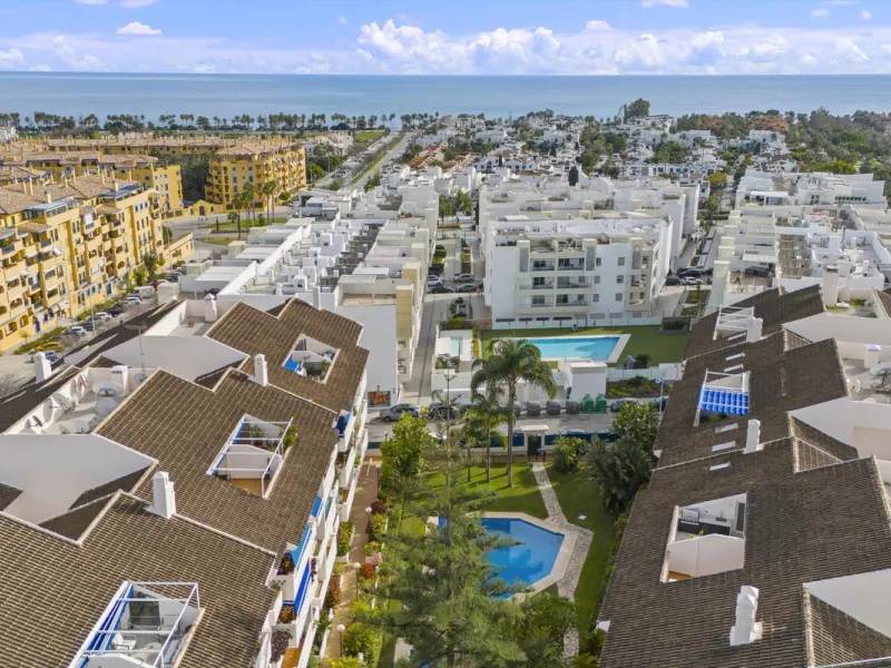 Apartment - Penthouse Duplex в продаже в Marbella, Málaga. В доме 4 спален и 3 ванных комнат. Площадь дома 150 м²
