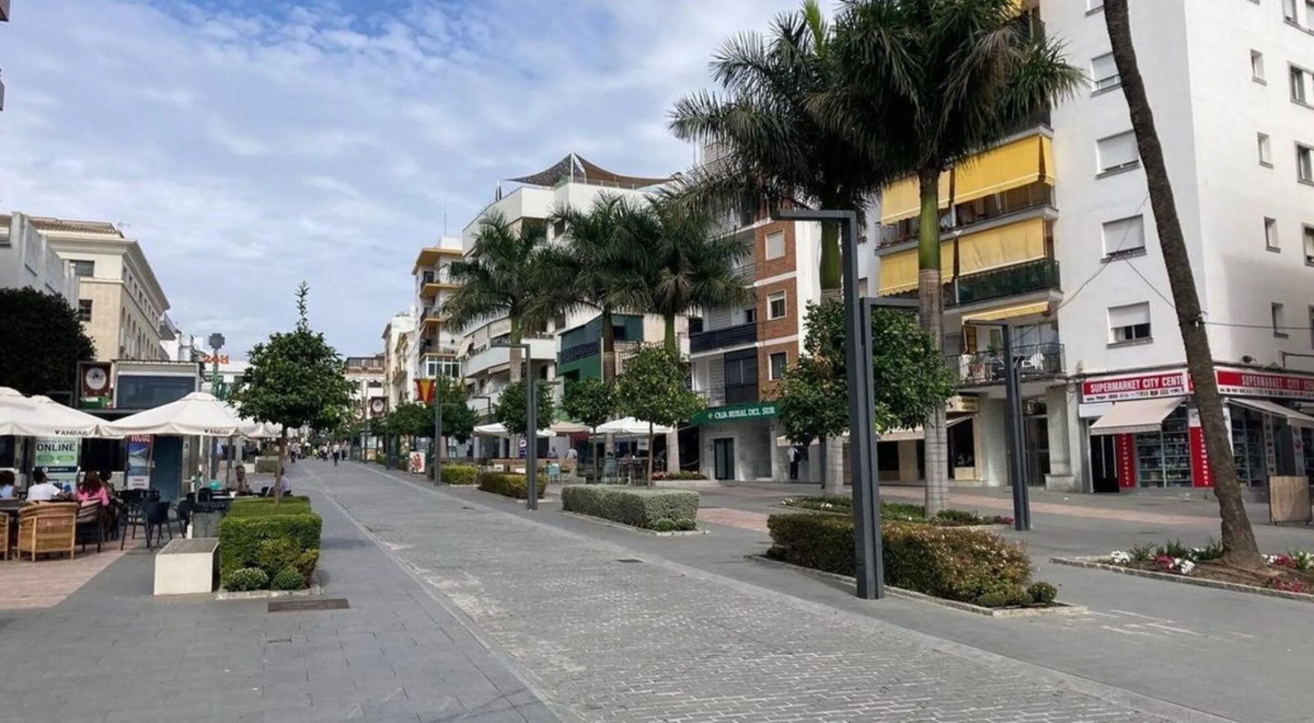 Apartment - Penthouse Duplex в продаже в Marbella, Málaga. В доме 4 спален и 3 ванных комнат. Площадь дома 150 м²