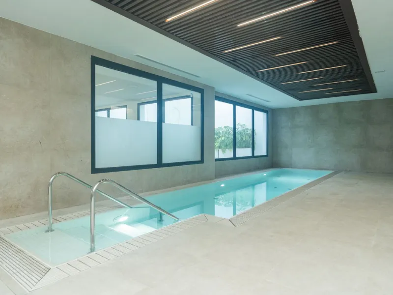 Exclusive ground floor apartment with private garden located in a modern resort-style residential complex in Cancelada, on the prestigious New  Milla de Oro (**Estepona**).