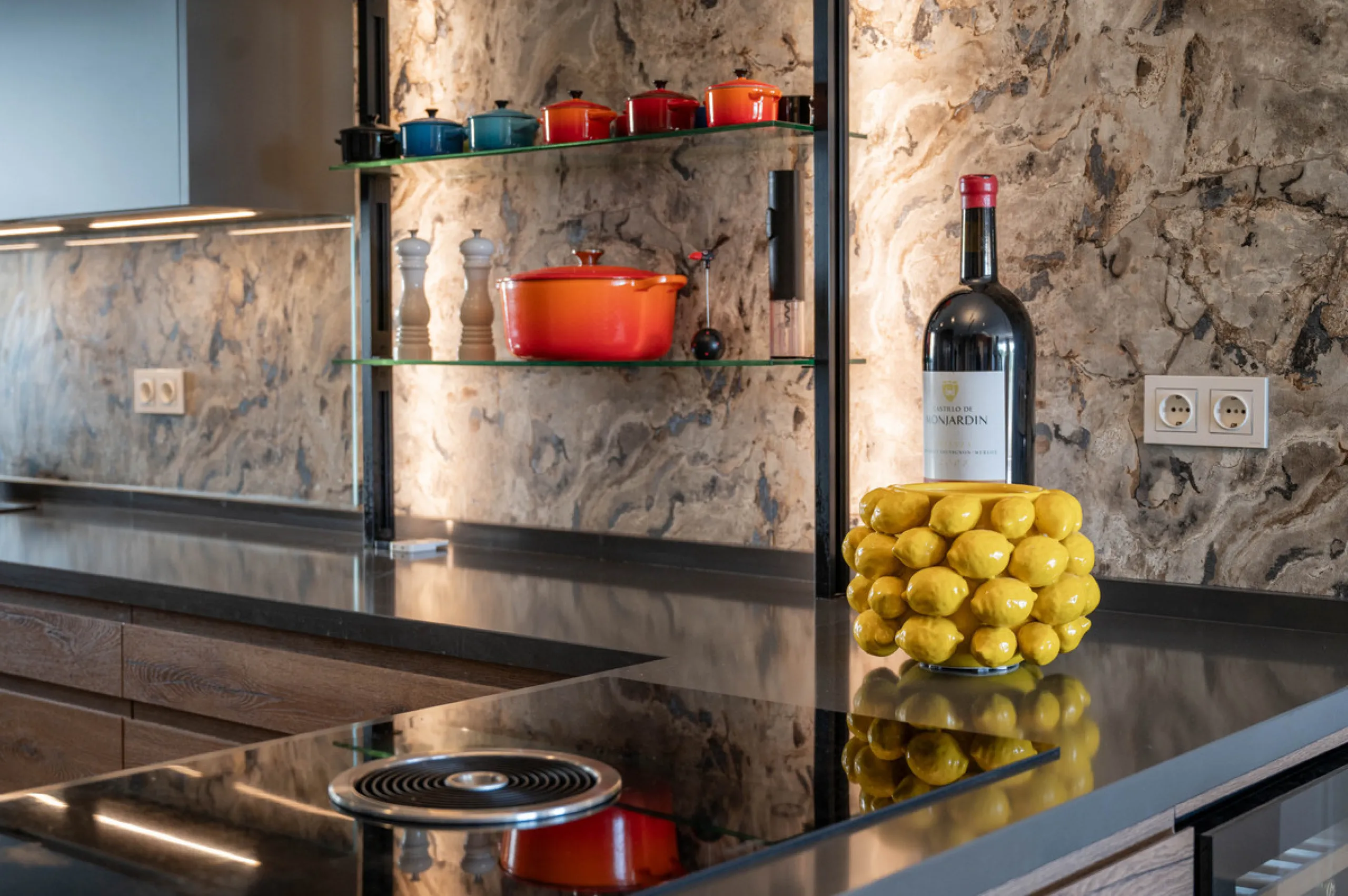 This truly special home combines space, light and tranquility in one of Guadalmina's most sought-after settings. Located on the first floor yet elevated above the golf course, the apartment enjoys the feel of a third floor or penthouse, with uninterrupted