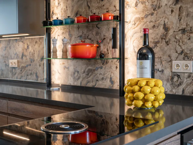 This truly special home combines space, light and tranquility in one of Guadalmina's most sought-after settings. Located on the first floor yet elevated above the golf course, the apartment enjoys the feel of a third floor or penthouse, with uninterrupted