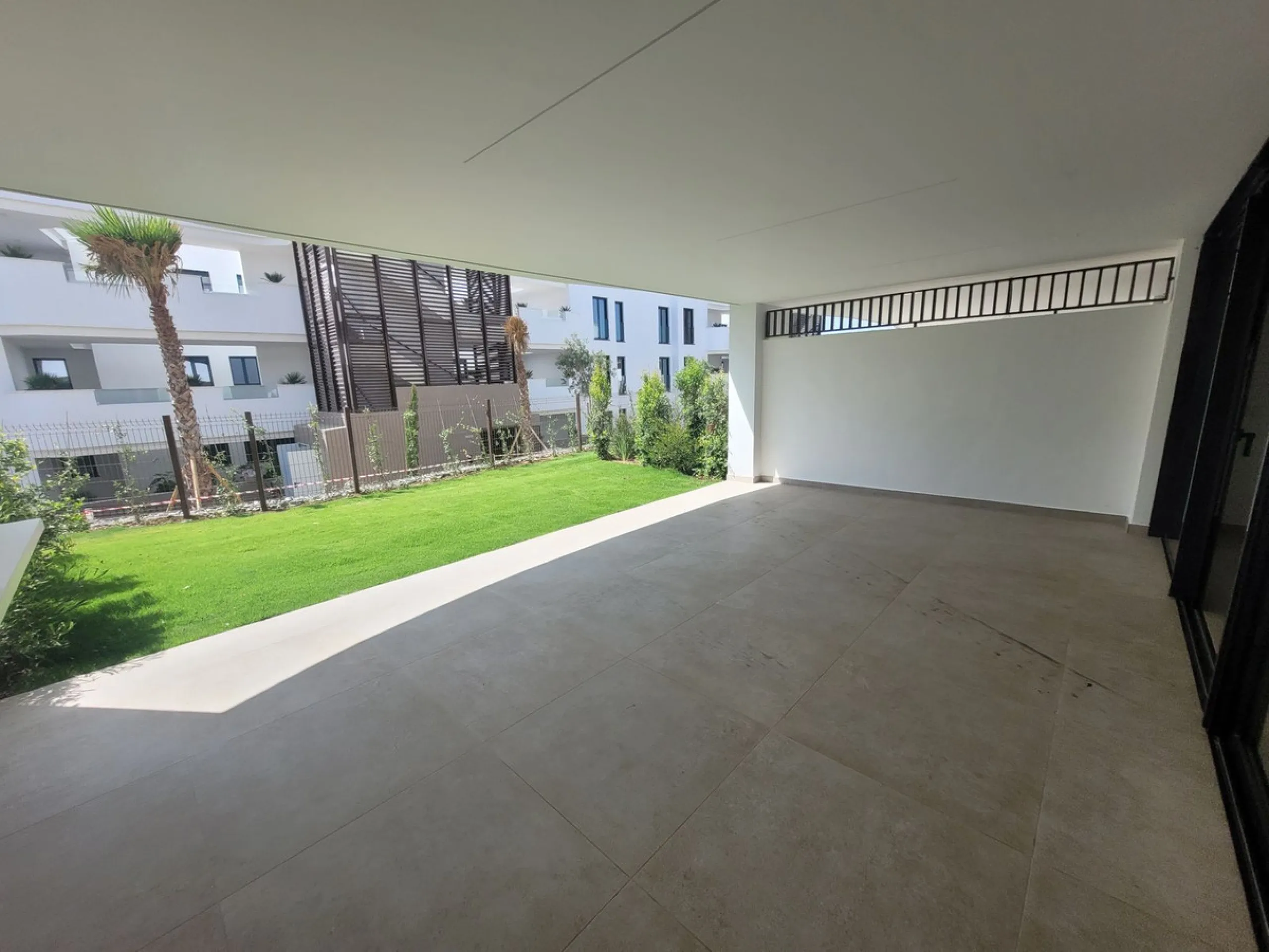 Exclusive ground floor apartment with private garden located in a modern resort-style residential complex in Cancelada, on the prestigious New  Milla de Oro (**Estepona**).