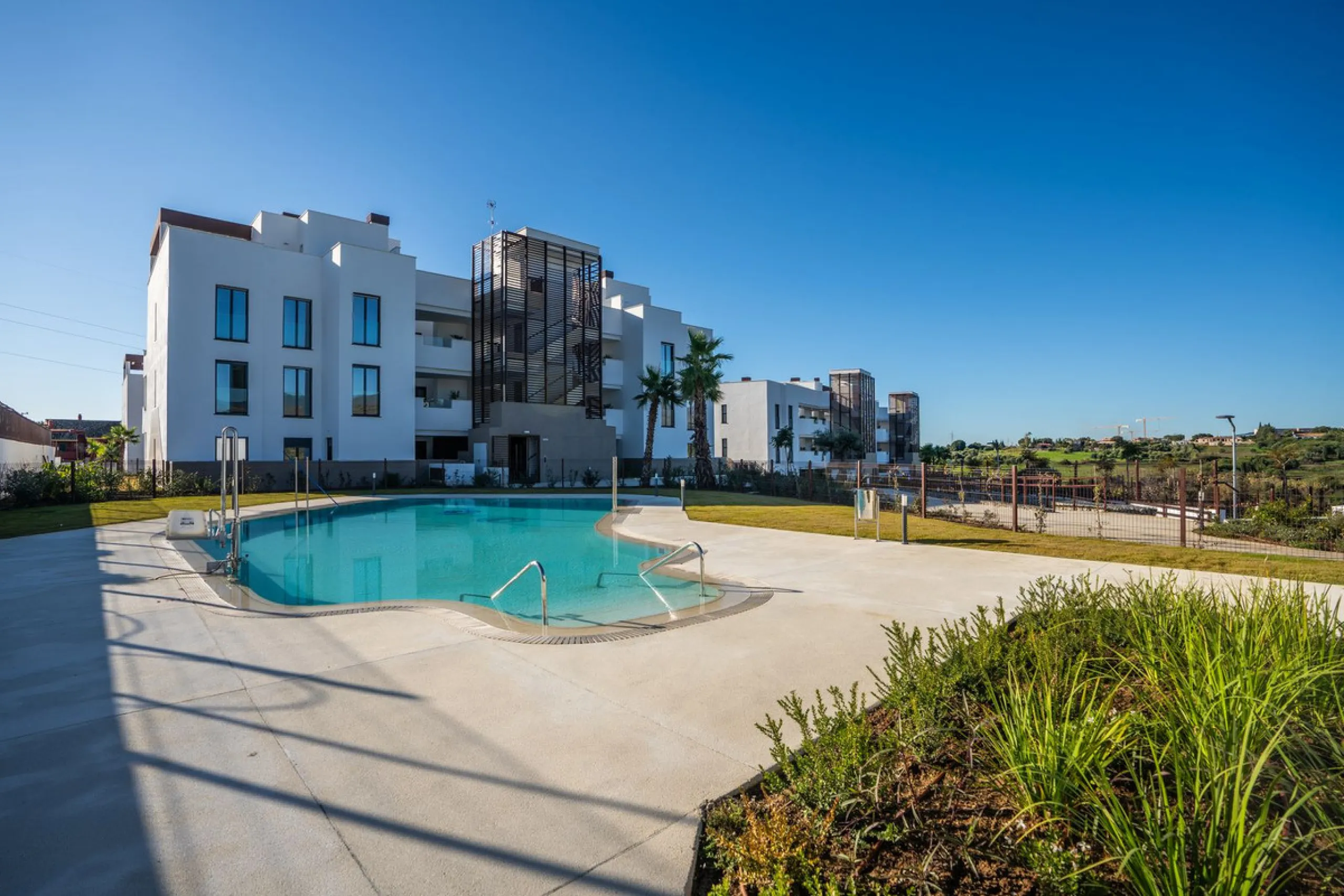 Exclusive ground floor apartment with private garden located in a modern resort-style residential complex in Cancelada, on the prestigious New  Milla de Oro (**Estepona**).