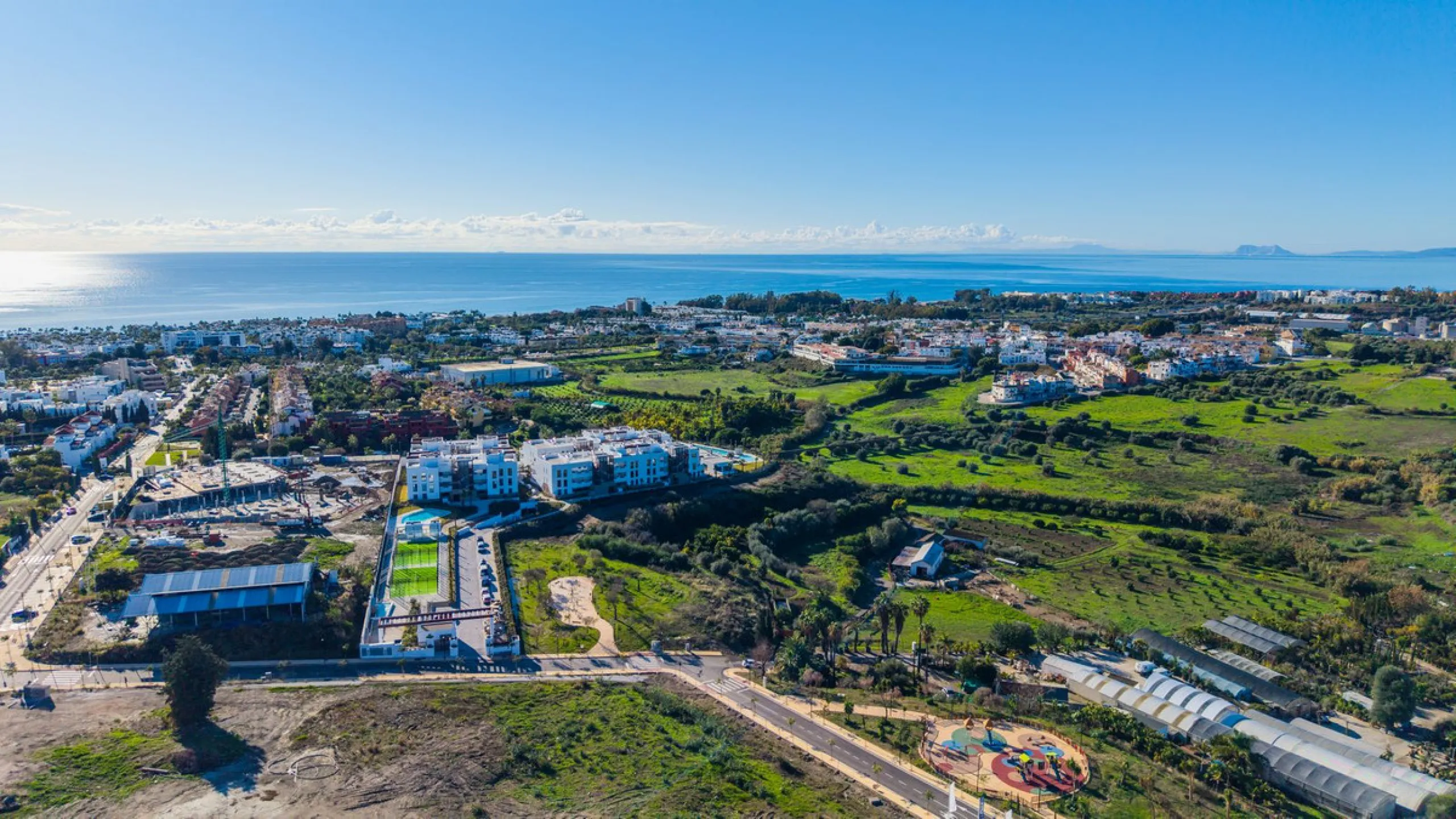 Exclusive ground floor apartment with private garden located in a modern resort-style residential complex in Cancelada, on the prestigious New  Milla de Oro (**Estepona**).