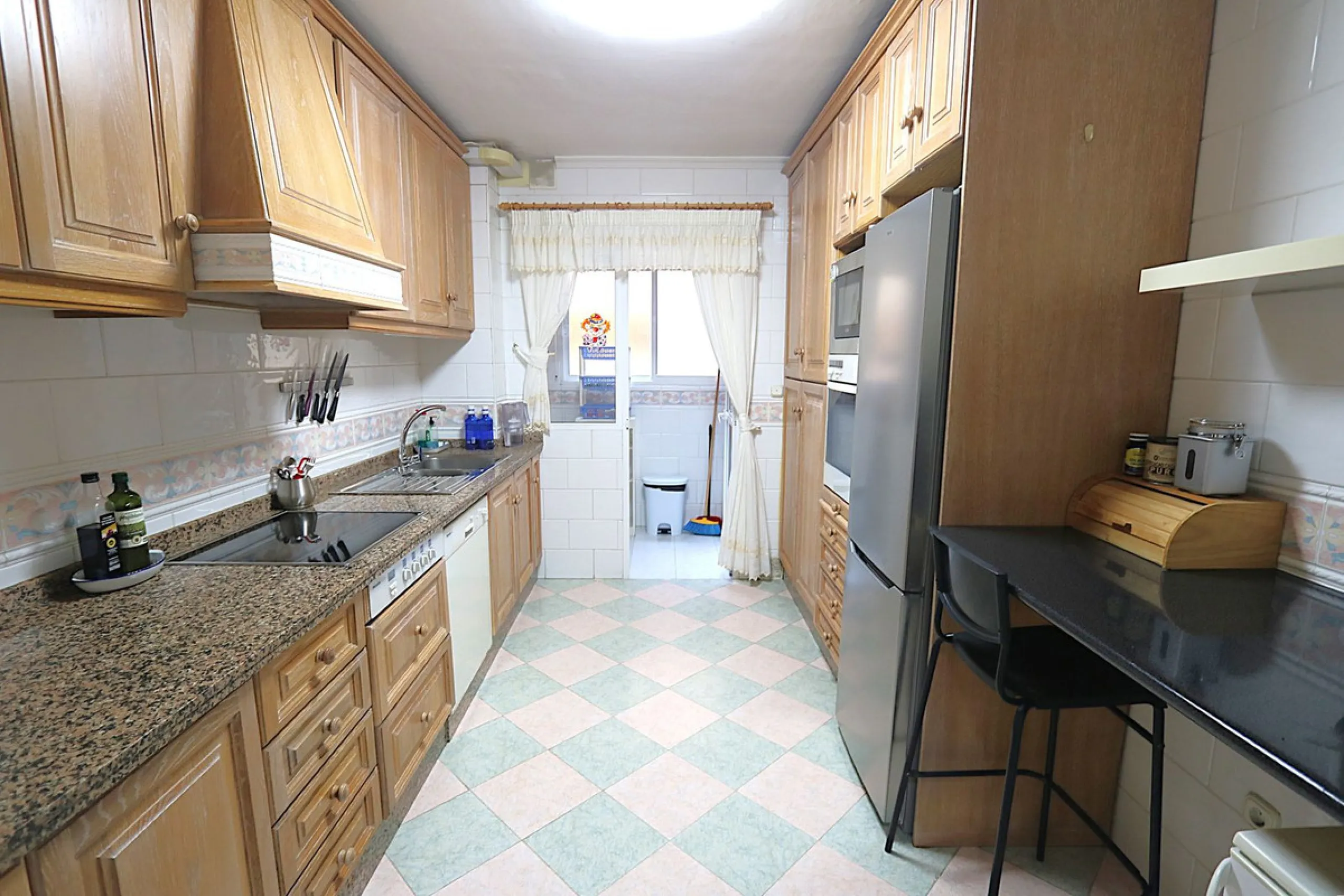 Apartment - Top Floor Apartment в продаже в Fuengirola, Málaga. В доме 3 спален и 2 ванных комнат. Площадь дома 132 м²