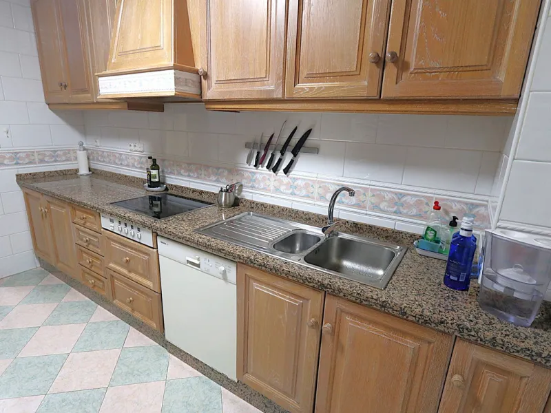 Apartment - Top Floor Apartment в продаже в Fuengirola, Málaga. В доме 3 спален и 2 ванных комнат. Площадь дома 132 м²