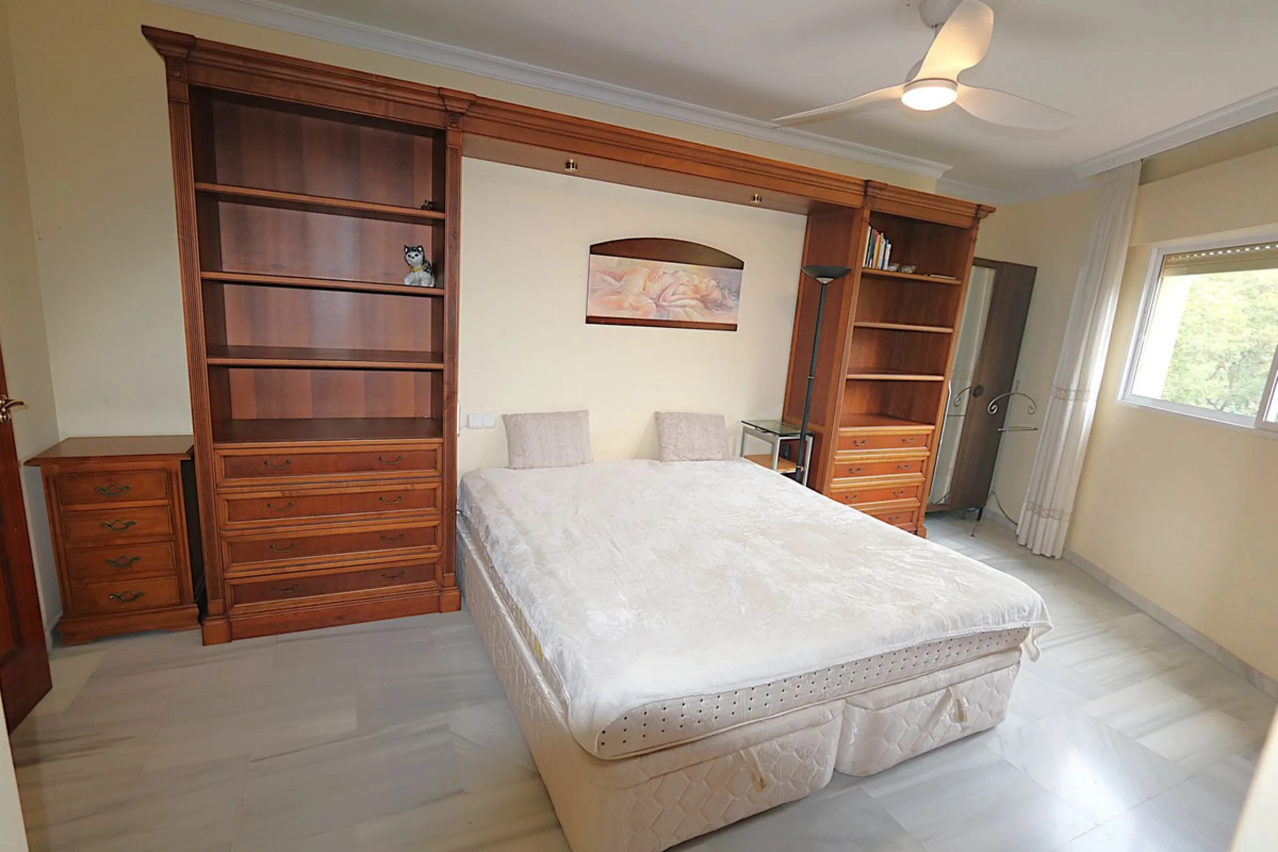 Apartment - Top Floor Apartment в продаже в Fuengirola, Málaga. В доме 3 спален и 2 ванных комнат. Площадь дома 132 м²