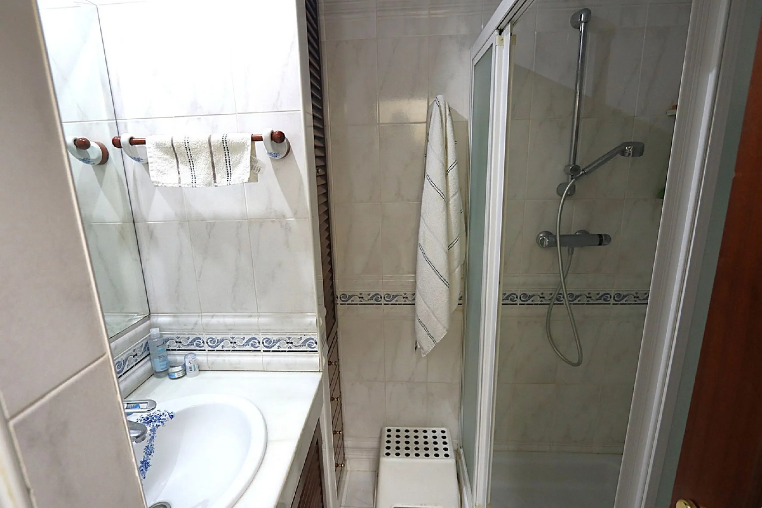 Apartment - Top Floor Apartment в продаже в Fuengirola, Málaga. В доме 3 спален и 2 ванных комнат. Площадь дома 132 м²