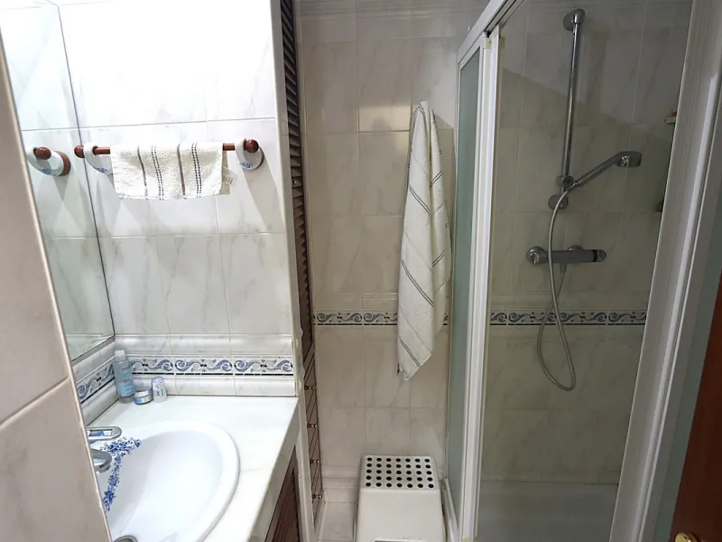 Apartment - Top Floor Apartment в продаже в Fuengirola, Málaga. В доме 3 спален и 2 ванных комнат. Площадь дома 132 м²