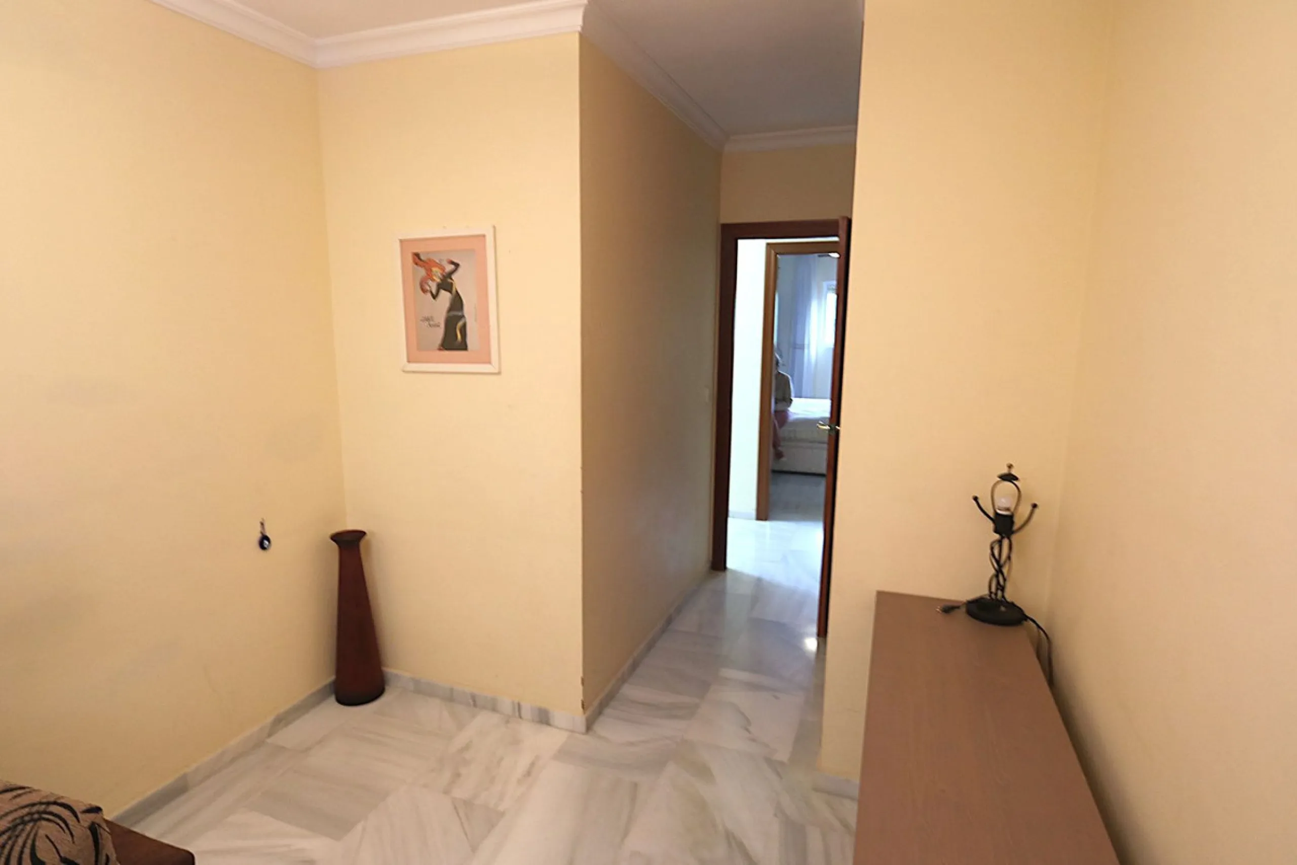 Apartment - Top Floor Apartment в продаже в Fuengirola, Málaga. В доме 3 спален и 2 ванных комнат. Площадь дома 132 м²