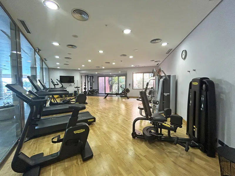Located within the prestigious gated community Mansion Club, this elegant 2-bedroom, 2-bathroom apartment stands out as one of the finest residential offerings in the area. With a built area of 165 m² and a 41 m² south-facing terrace, it offers generous l