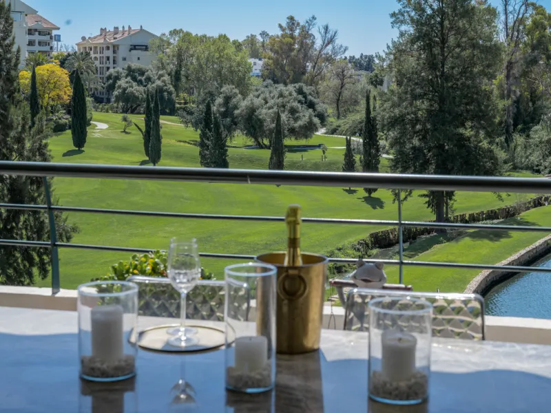 This truly special home combines space, light and tranquility in one of Guadalmina's most sought-after settings. Located on the first floor yet elevated above the golf course, the apartment enjoys the feel of a third floor or penthouse, with uninterrupted