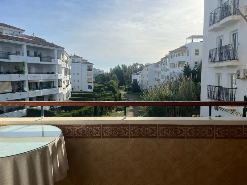 Apartment - Middle Floor Apartment в продаже в Mijas, Málaga. В доме 2 спален и 1 ванных комнат. Площадь дома 77 м²