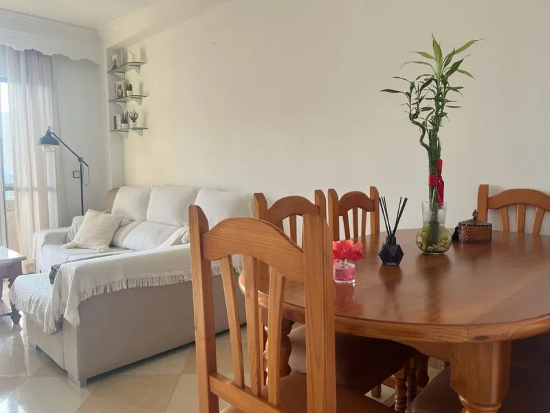 Apartment - Middle Floor Apartment в продаже в Mijas, Málaga. В доме 2 спален и 1 ванных комнат. Площадь дома 77 м²