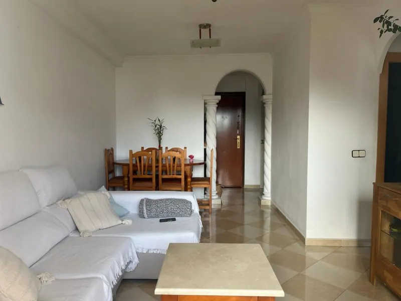 Apartment - Middle Floor Apartment в продаже в Mijas, Málaga. В доме 2 спален и 1 ванных комнат. Площадь дома 77 м²