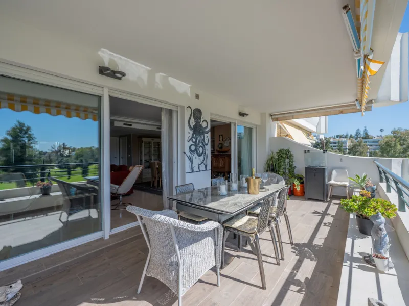 This truly special home combines space, light and tranquility in one of Guadalmina's most sought-after settings. Located on the first floor yet elevated above the golf course, the apartment enjoys the feel of a third floor or penthouse, with uninterrupted