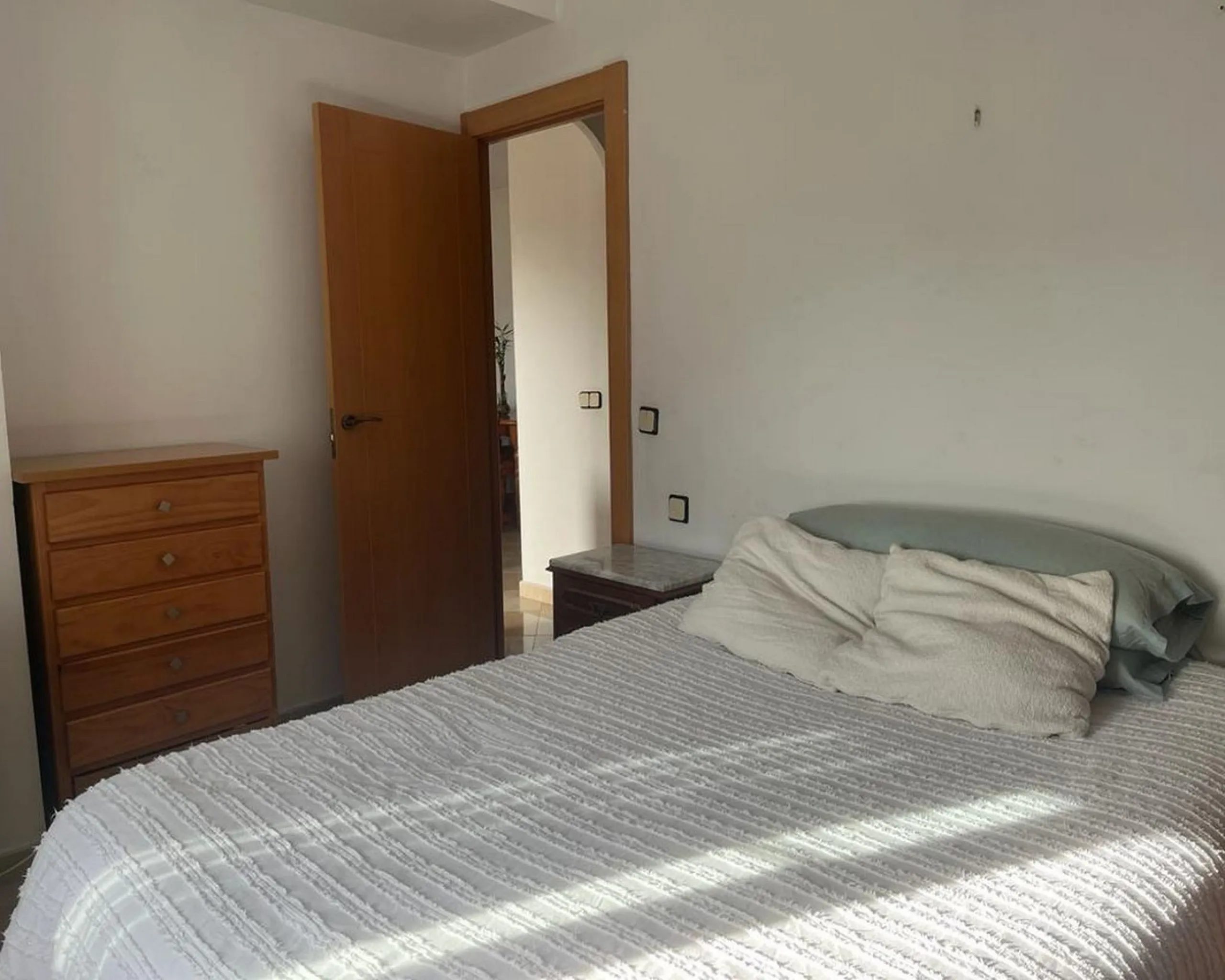 Apartment - Middle Floor Apartment в продаже в Mijas, Málaga. В доме 2 спален и 1 ванных комнат. Площадь дома 77 м²
