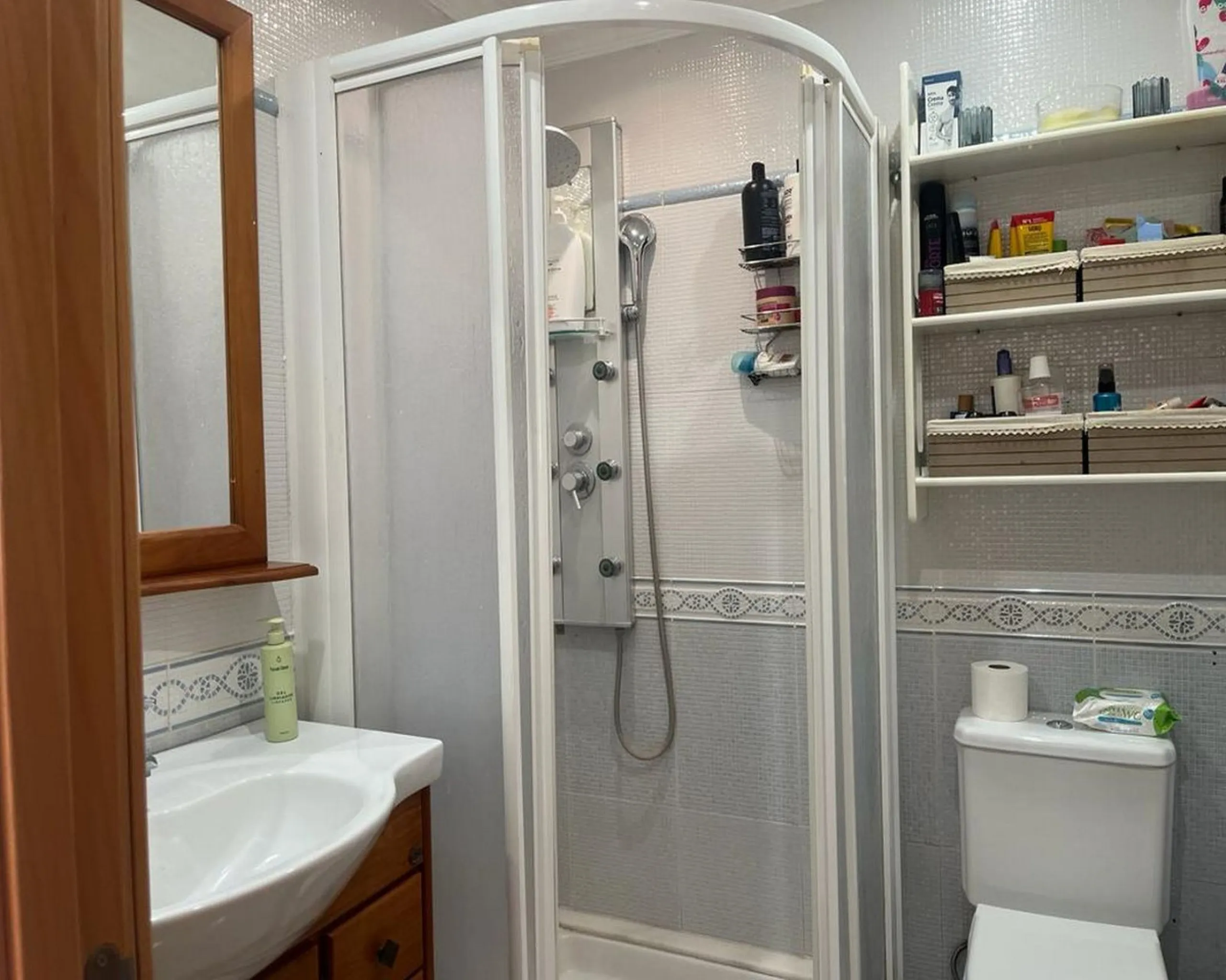 Apartment - Middle Floor Apartment в продаже в Mijas, Málaga. В доме 2 спален и 1 ванных комнат. Площадь дома 77 м²