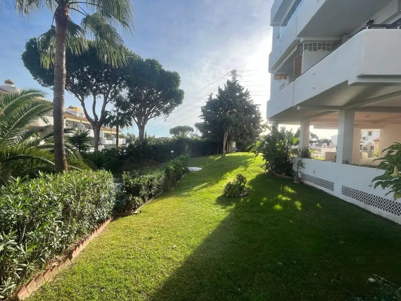 Apartment - Middle Floor Apartment в продаже в Mijas, Málaga. В доме 2 спален и 1 ванных комнат. Площадь дома 77 м²