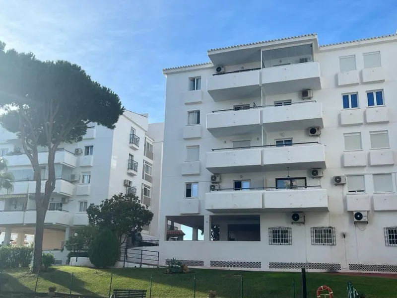 Apartment - Middle Floor Apartment в продаже в Mijas, Málaga. В доме 2 спален и 1 ванных комнат. Площадь дома 77 м²