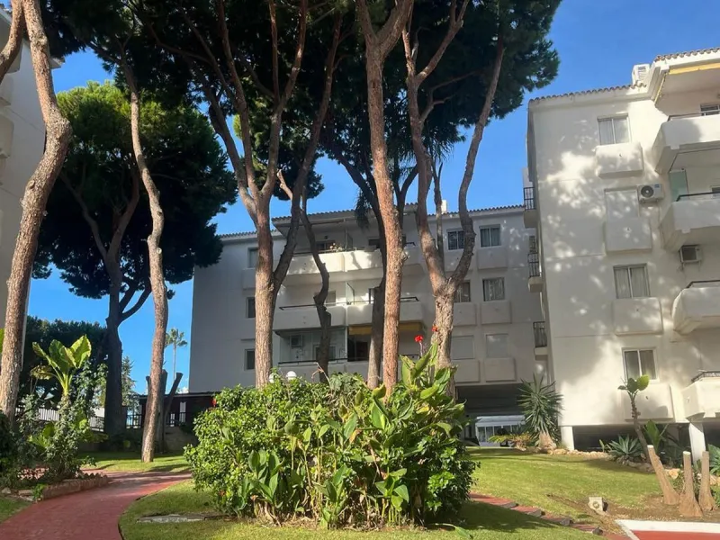Apartment - Middle Floor Apartment в продаже в Mijas, Málaga. В доме 2 спален и 1 ванных комнат. Площадь дома 77 м²