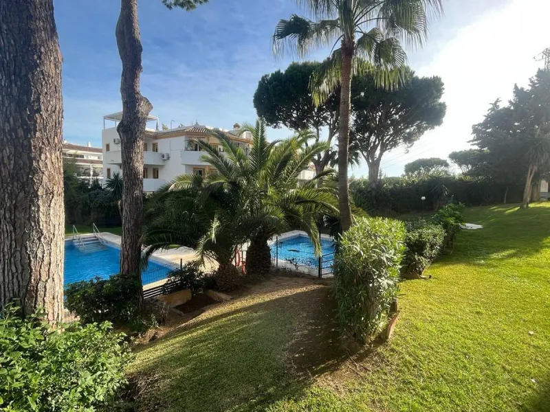 Apartment - Middle Floor Apartment в продаже в Mijas, Málaga. В доме 2 спален и 1 ванных комнат. Площадь дома 77 м²