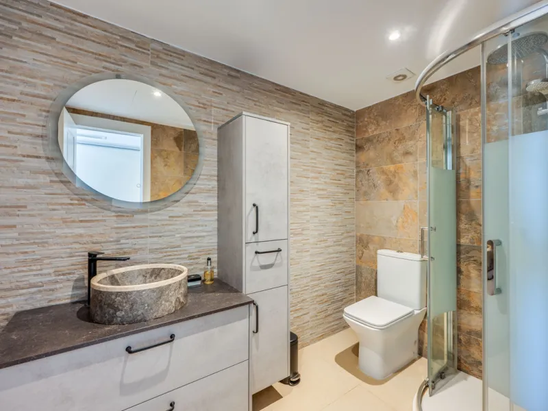 This truly special home combines space, light and tranquility in one of Guadalmina's most sought-after settings. Located on the first floor yet elevated above the golf course, the apartment enjoys the feel of a third floor or penthouse, with uninterrupted