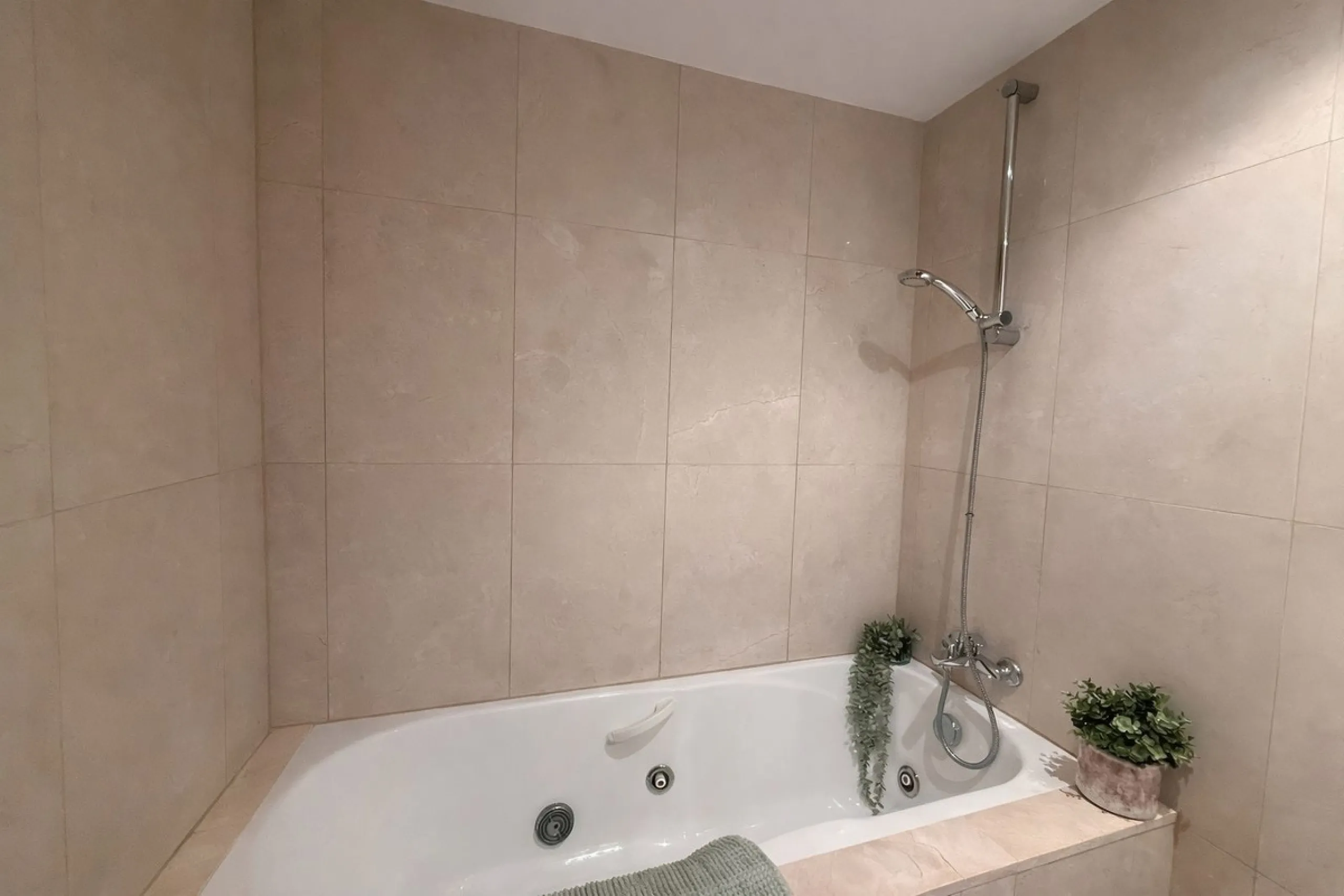 Ground Floor Apartment with Private Garden in Casares Golf Gardens