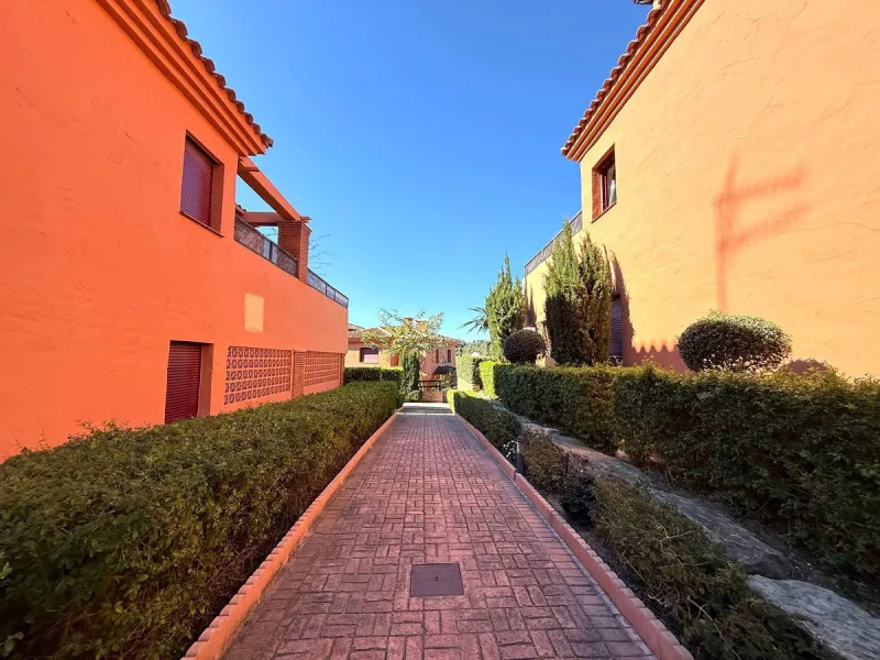 Ground Floor Apartment with Private Garden in Casares Golf Gardens