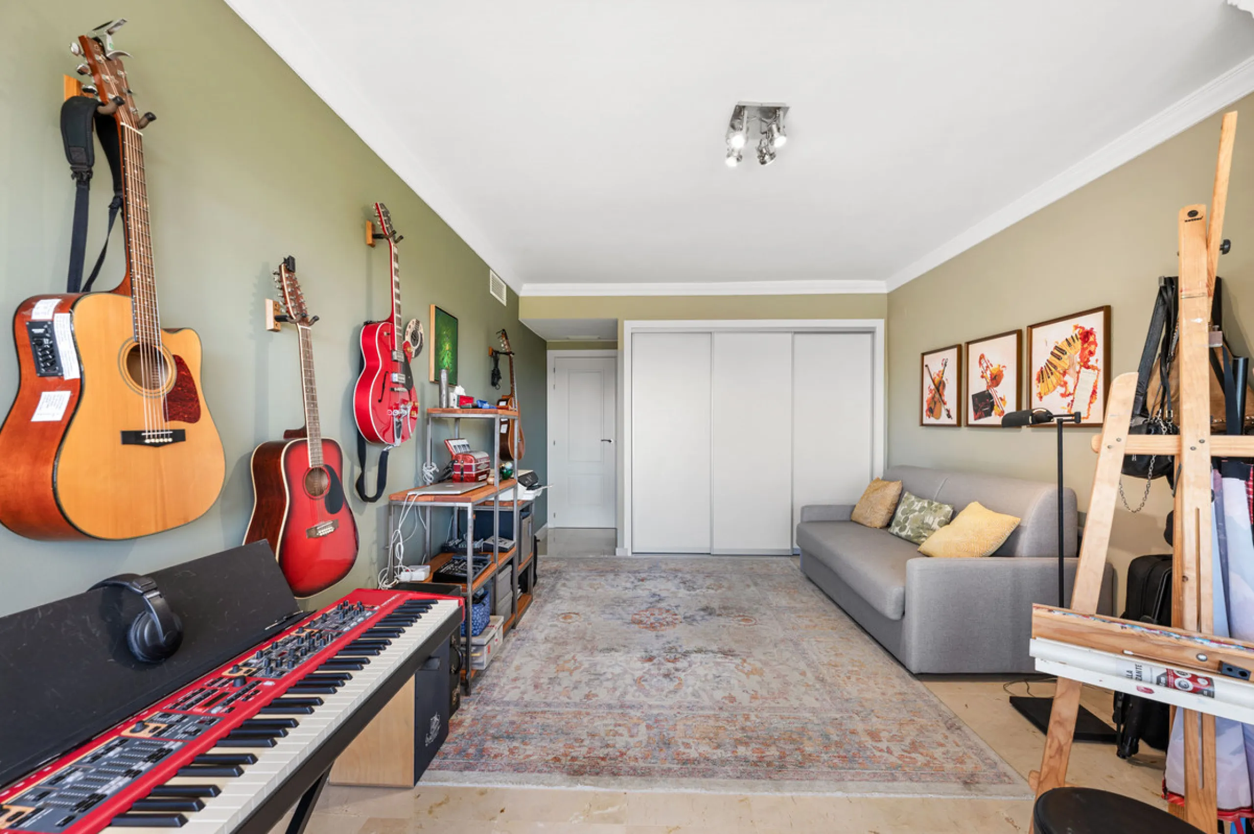 This truly special home combines space, light and tranquility in one of Guadalmina's most sought-after settings. Located on the first floor yet elevated above the golf course, the apartment enjoys the feel of a third floor or penthouse, with uninterrupted