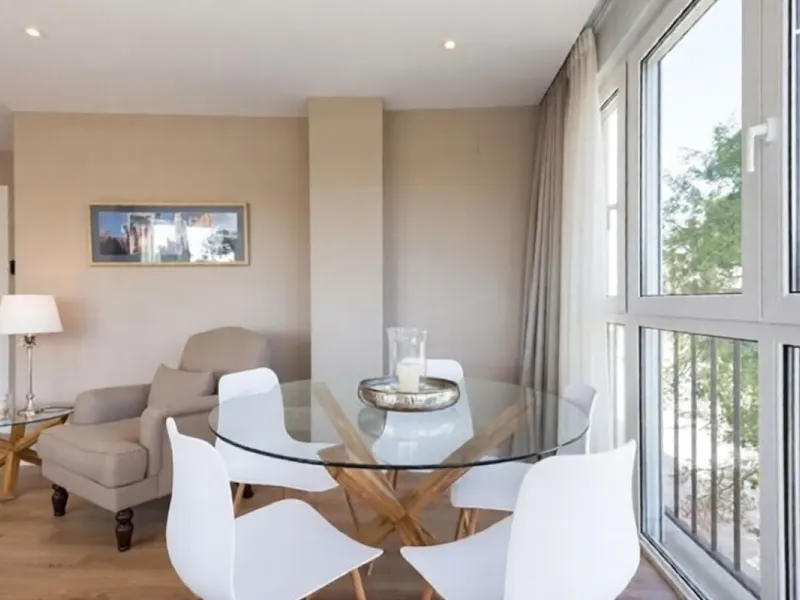 Apartment - Middle Floor Apartment в продаже в Málaga, Málaga. В доме 4 спален и 2 ванных комнат. Площадь дома 195 м²