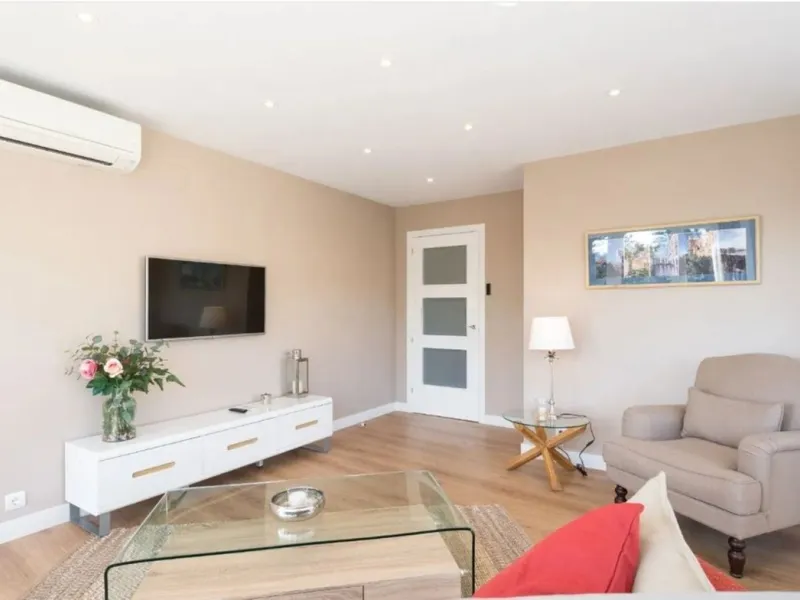 Apartment - Middle Floor Apartment в продаже в Málaga, Málaga. В доме 4 спален и 2 ванных комнат. Площадь дома 195 м²