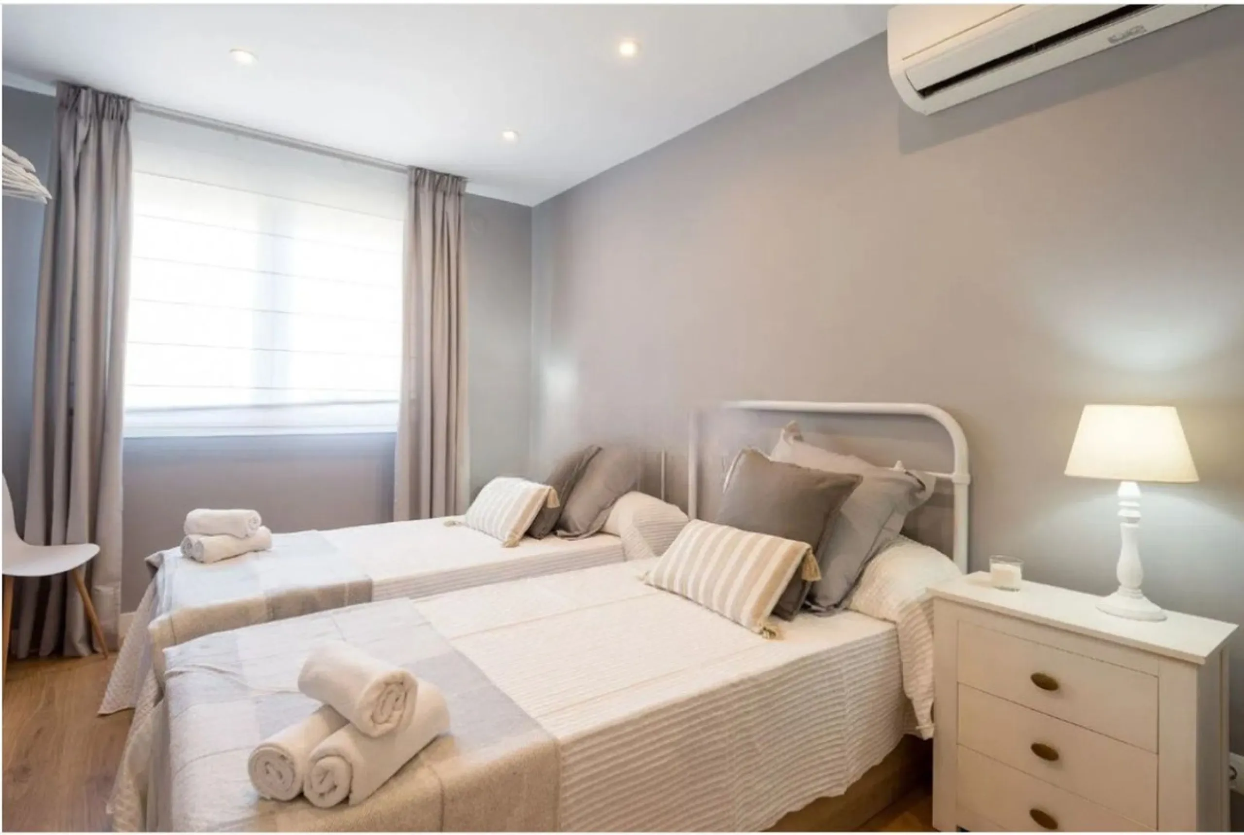 Apartment - Middle Floor Apartment в продаже в Málaga, Málaga. В доме 4 спален и 2 ванных комнат. Площадь дома 195 м²