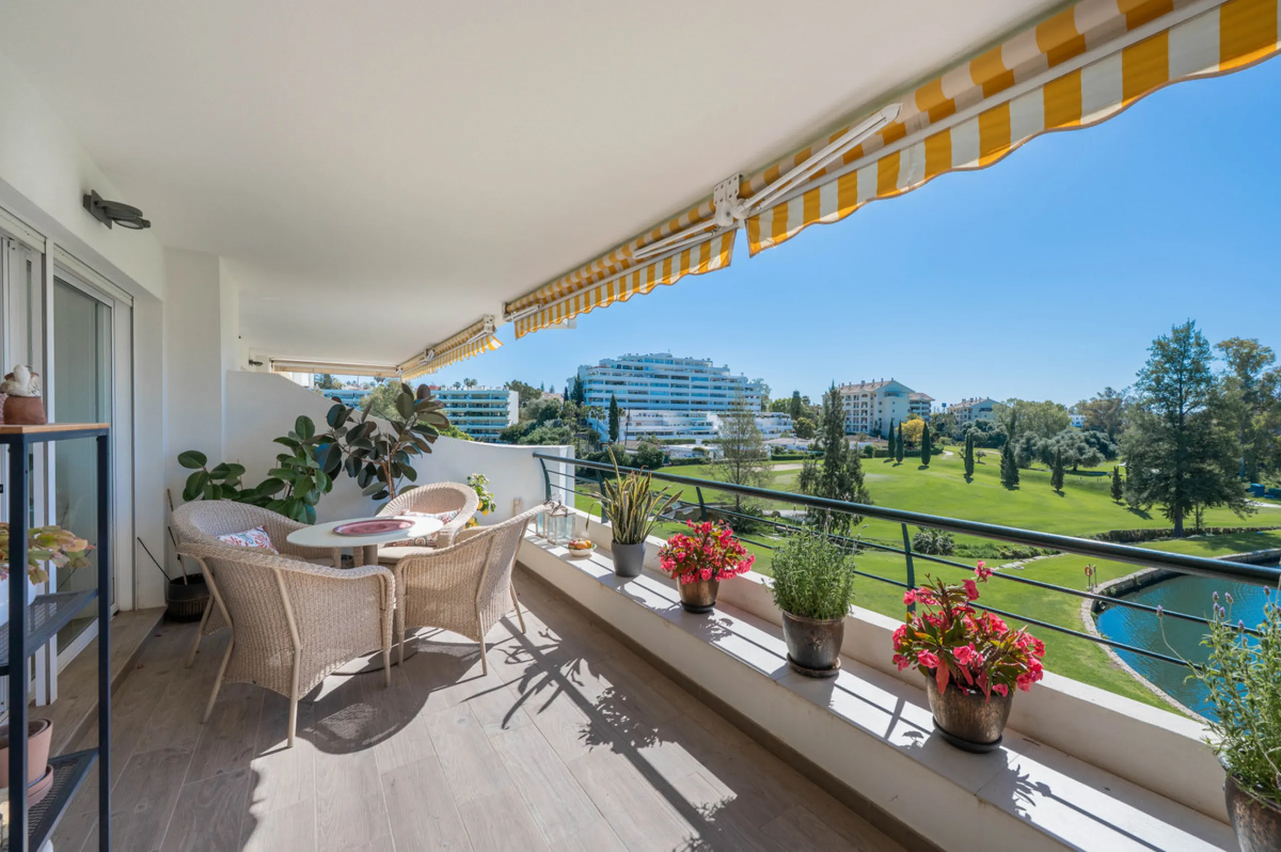 This truly special home combines space, light and tranquility in one of Guadalmina's most sought-after settings. Located on the first floor yet elevated above the golf course, the apartment enjoys the feel of a third floor or penthouse, with uninterrupted