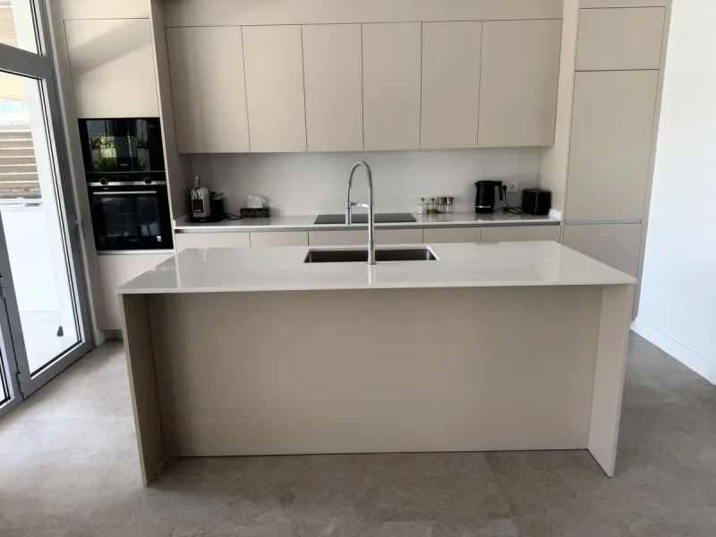 Apartment located in the prestigious Santa Clara Homes development, this exceptional garden duplex  apartment offers a rare combination of generous indoor - outdoor living, contrmporary desygn and complete privacy. Resales from Owner.