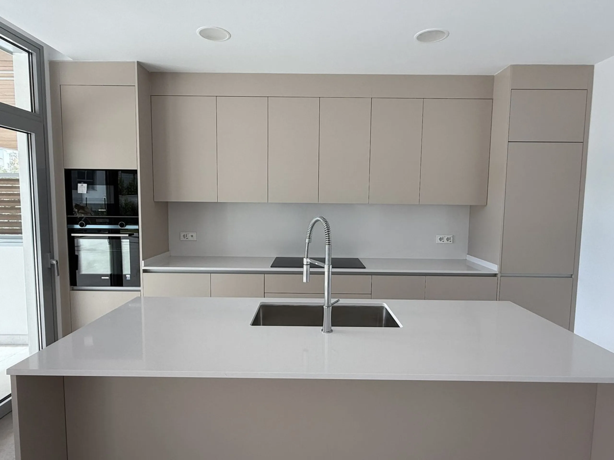 Apartment located in the prestigious Santa Clara Homes development, this exceptional garden duplex  apartment offers a rare combination of generous indoor - outdoor living, contrmporary desygn and complete privacy. Resales from Owner.