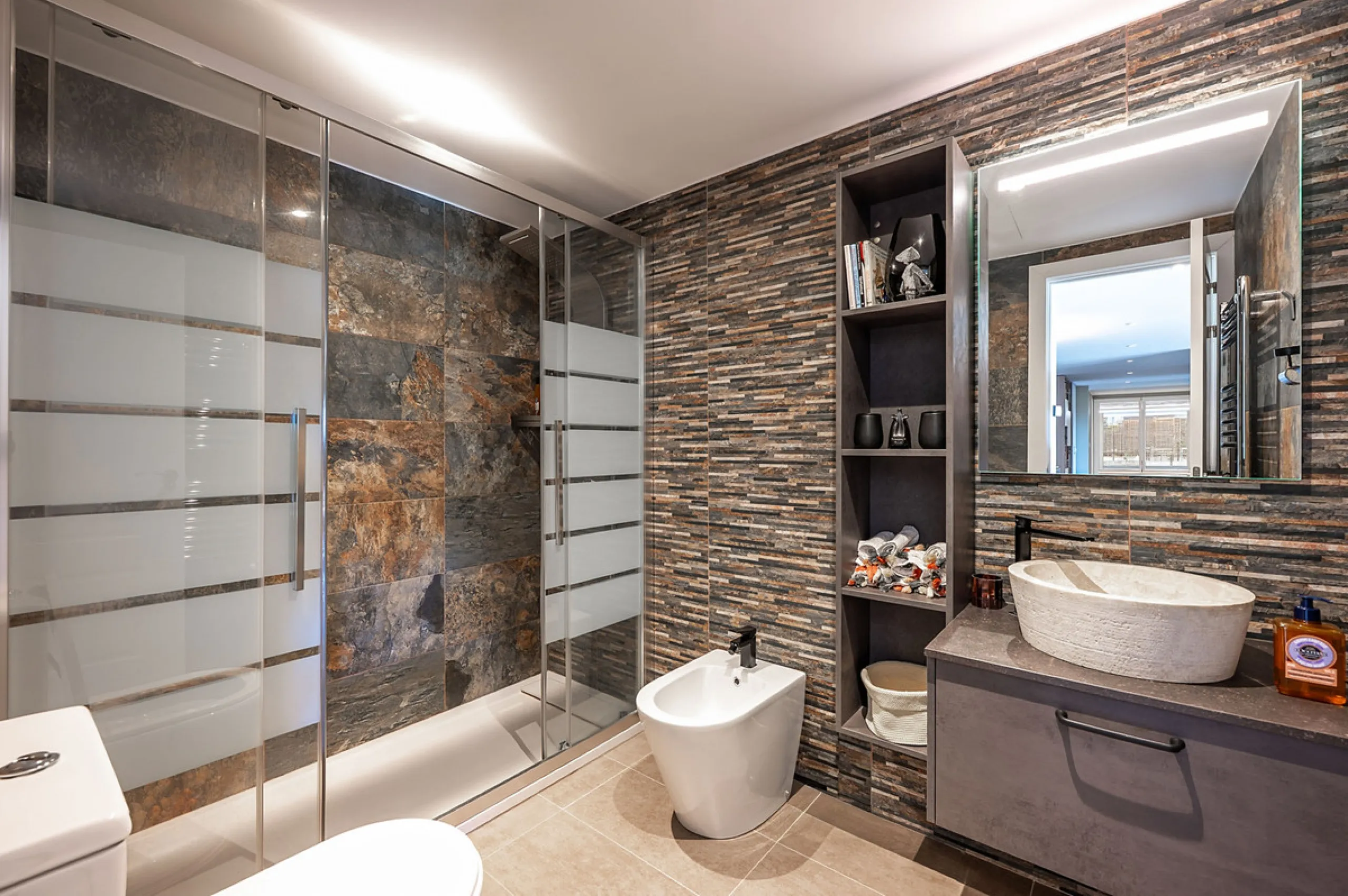 This truly special home combines space, light and tranquility in one of Guadalmina's most sought-after settings. Located on the first floor yet elevated above the golf course, the apartment enjoys the feel of a third floor or penthouse, with uninterrupted