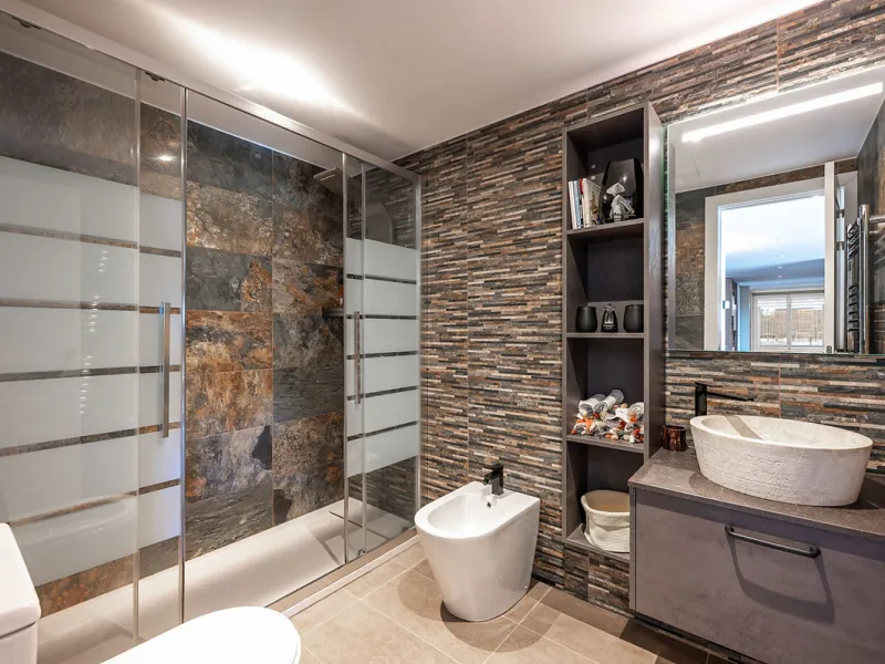 This truly special home combines space, light and tranquility in one of Guadalmina's most sought-after settings. Located on the first floor yet elevated above the golf course, the apartment enjoys the feel of a third floor or penthouse, with uninterrupted