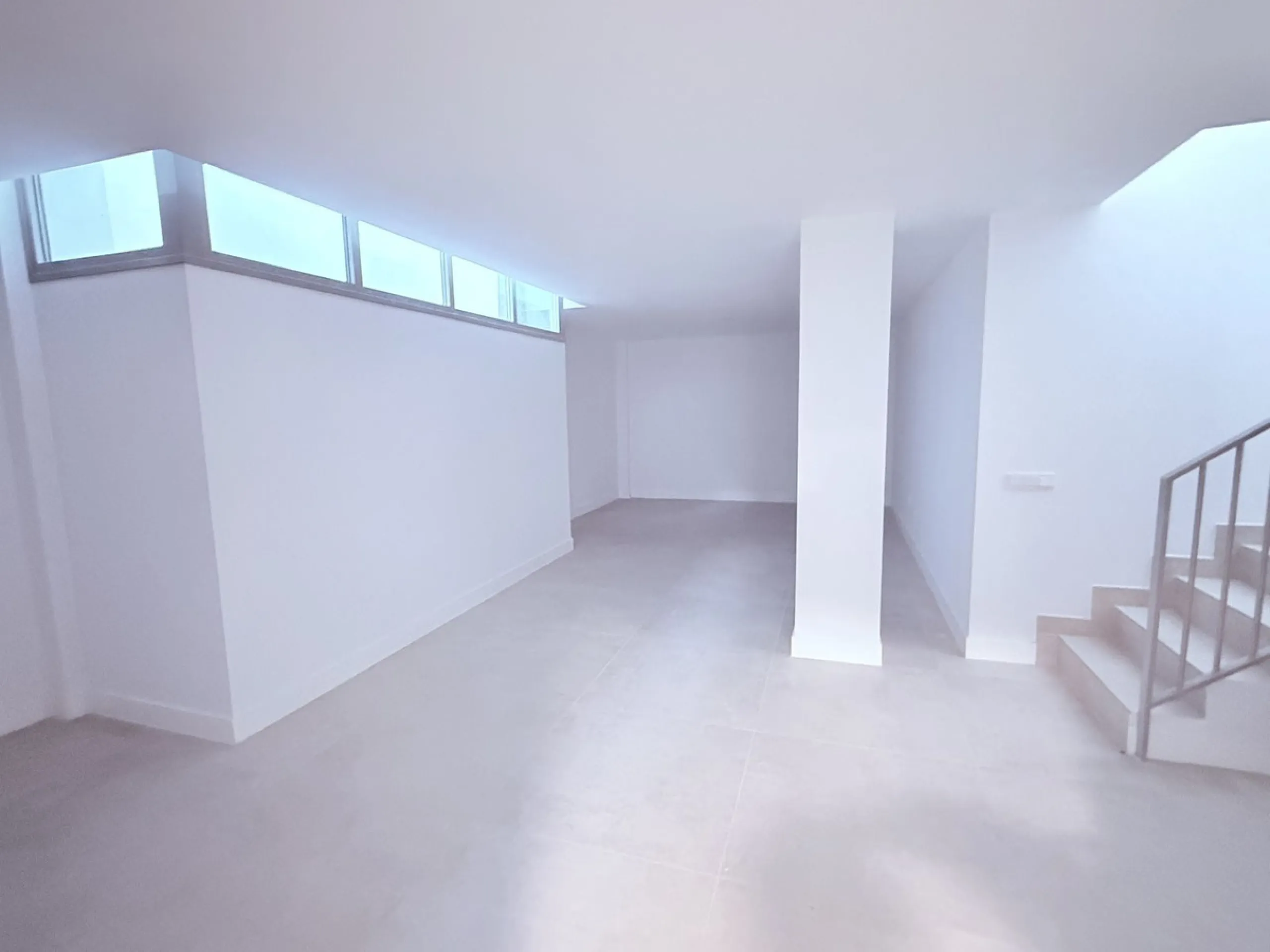 Apartment located in the prestigious Santa Clara Homes development, this exceptional garden duplex  apartment offers a rare combination of generous indoor - outdoor living, contrmporary desygn and complete privacy. Resales from Owner.