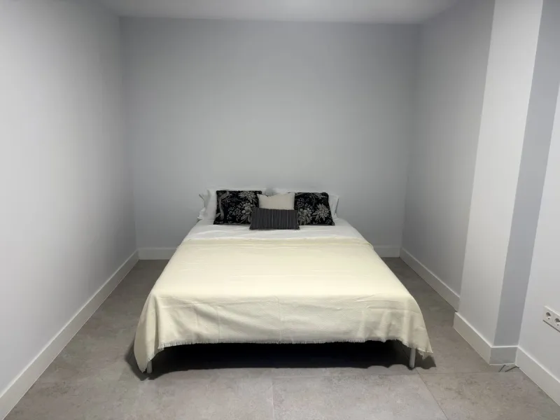 Apartment located in the prestigious Santa Clara Homes development, this exceptional garden duplex  apartment offers a rare combination of generous indoor - outdoor living, contrmporary desygn and complete privacy. Resales from Owner.