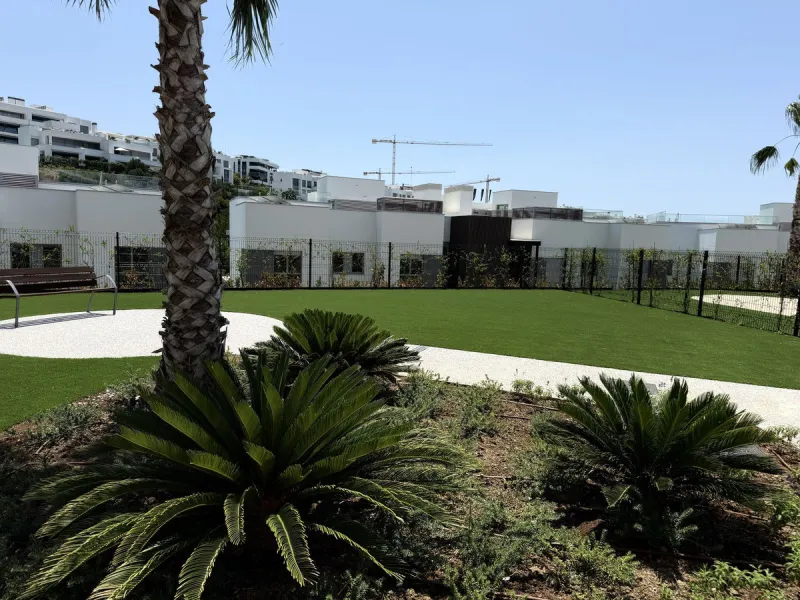 Apartment located in the prestigious Santa Clara Homes development, this exceptional garden duplex  apartment offers a rare combination of generous indoor - outdoor living, contrmporary desygn and complete privacy. Resales from Owner.