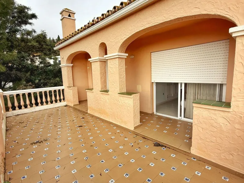 Villa for Sale in Campo Mijas – Large Plot with Multiple Possibilities