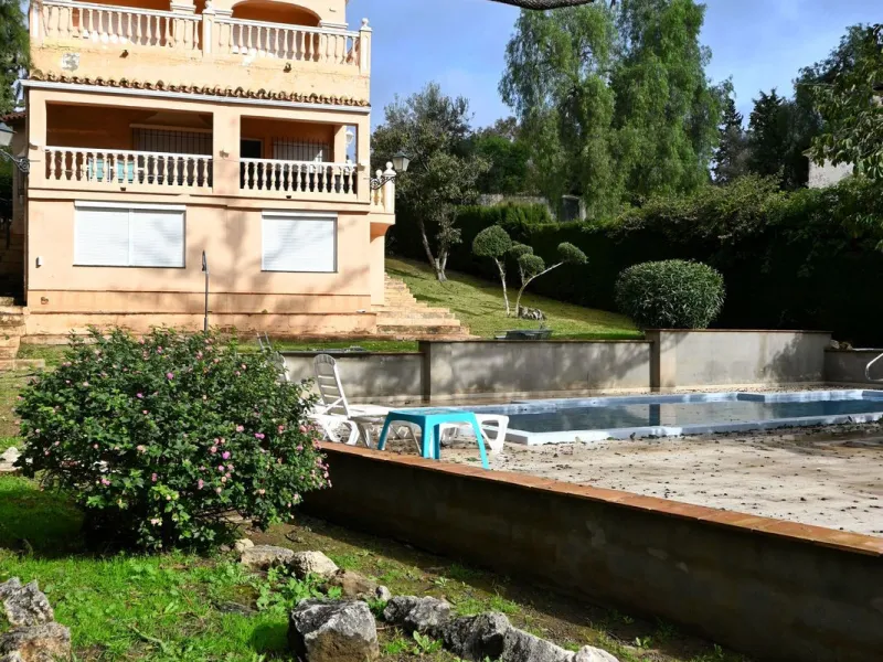 Villa for Sale in Campo Mijas – Large Plot with Multiple Possibilities