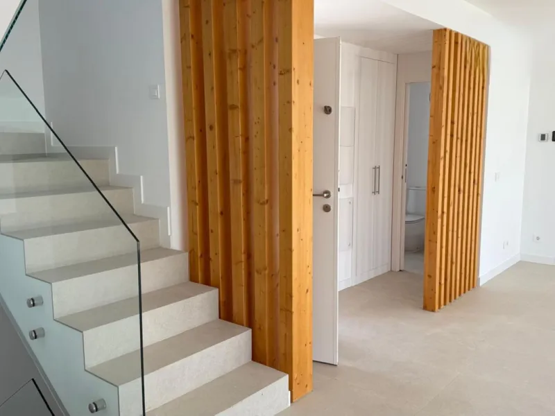 Brand new 3 bedroom semi detached villa for rent and sale located in the exclusive Serene Atalaya residential complex on the New Golden Mile in Estepona. The villa is built in a contemporary modern architectural style using high quality materials and offe