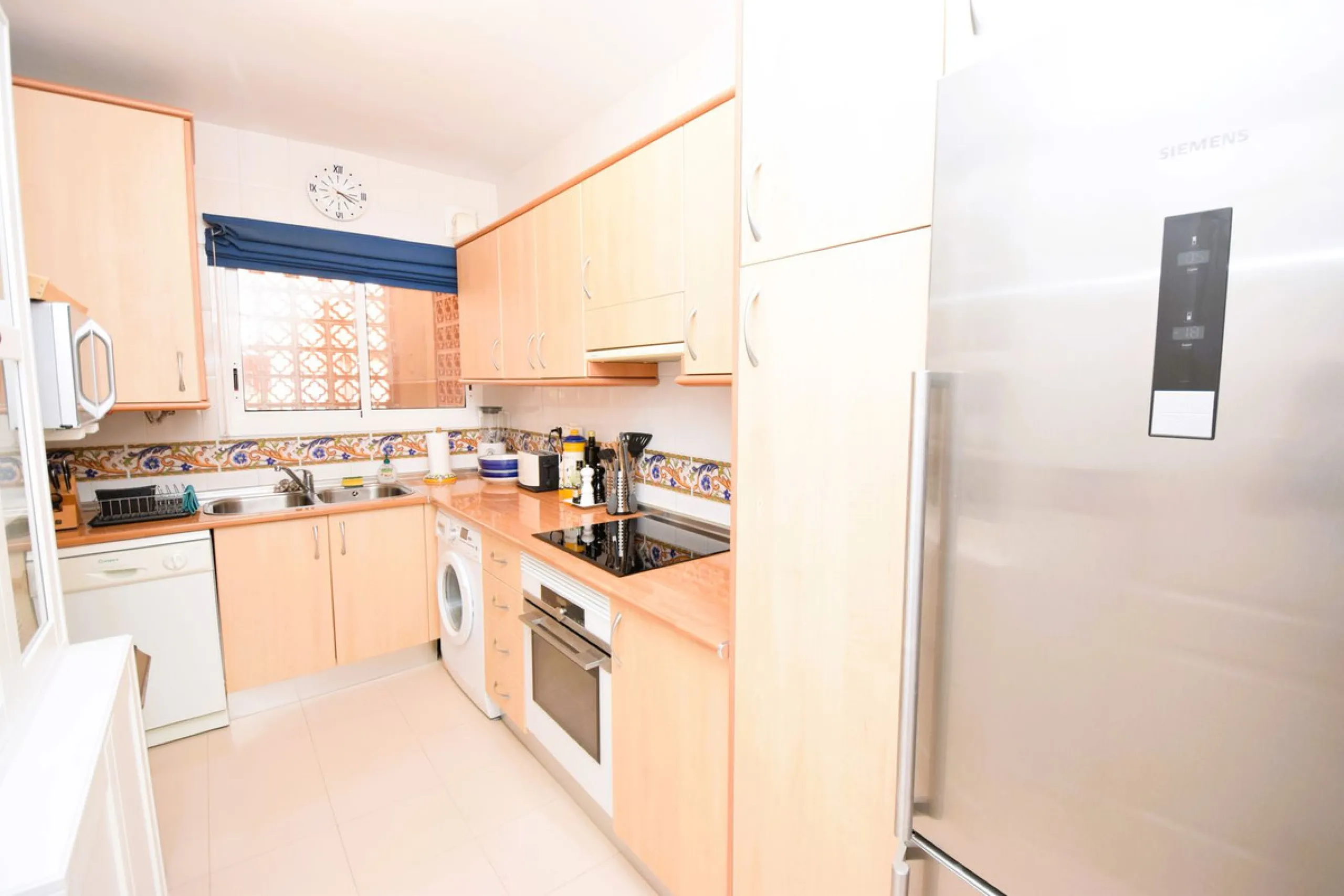 This is an immaculately presented penthouse in La Reserva de Marbella just minutes from Cabopino, Elviria and their lovely beaches. This penthouse has a large west facing terrace which offers great winter sun and sea views and upstairs is a huge roof terr