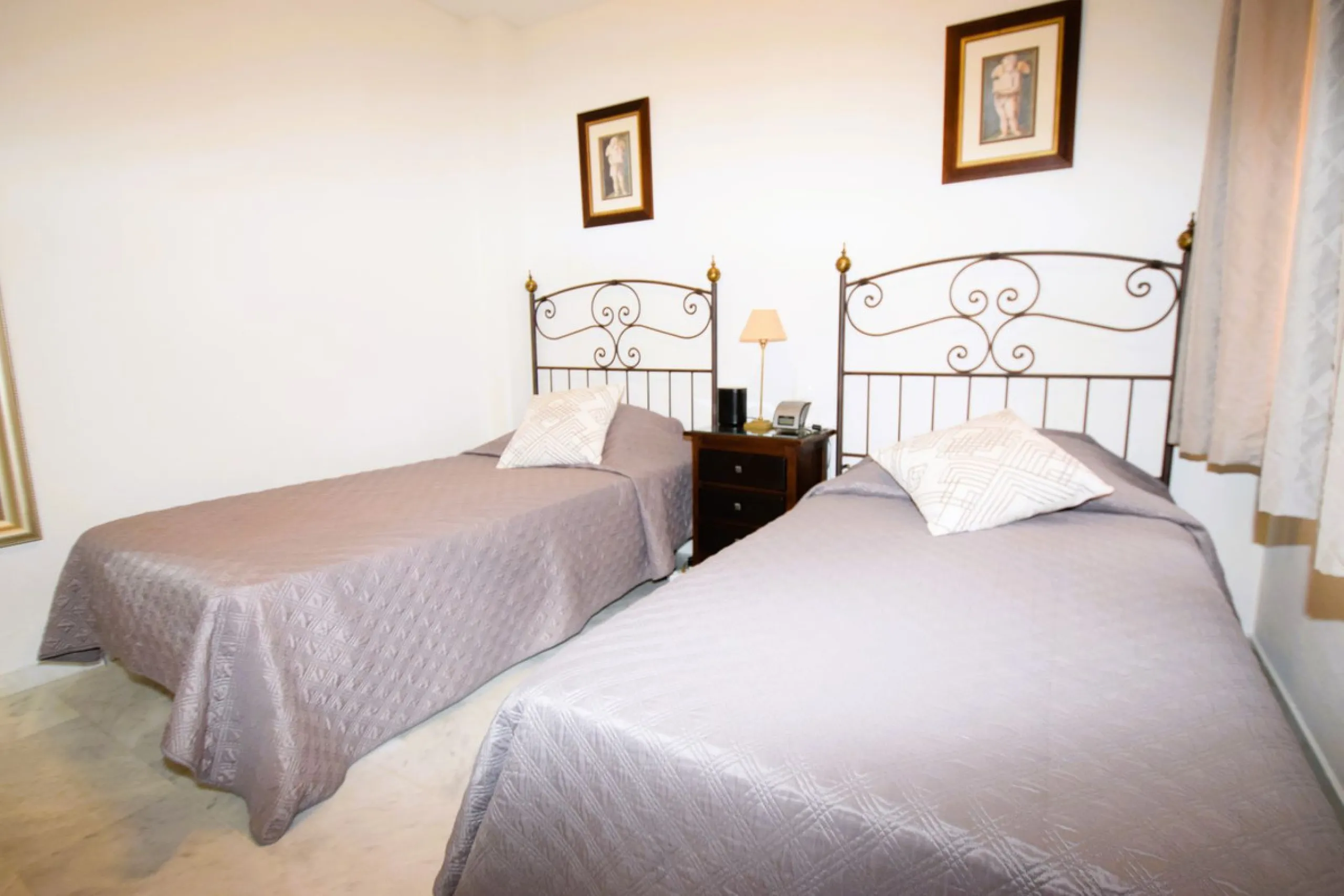 This is an immaculately presented penthouse in La Reserva de Marbella just minutes from Cabopino, Elviria and their lovely beaches. This penthouse has a large west facing terrace which offers great winter sun and sea views and upstairs is a huge roof terr
