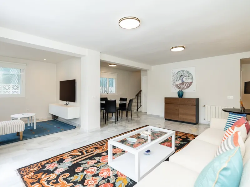 Just 50 metres from the beach, this beautifully renovated and modernised four bedroom, three bathroom villa is set on a spacious, flat plot featuring a large swimming pool and lush mature garden. The property boasts a fully upgraded kitchen and bathrooms,