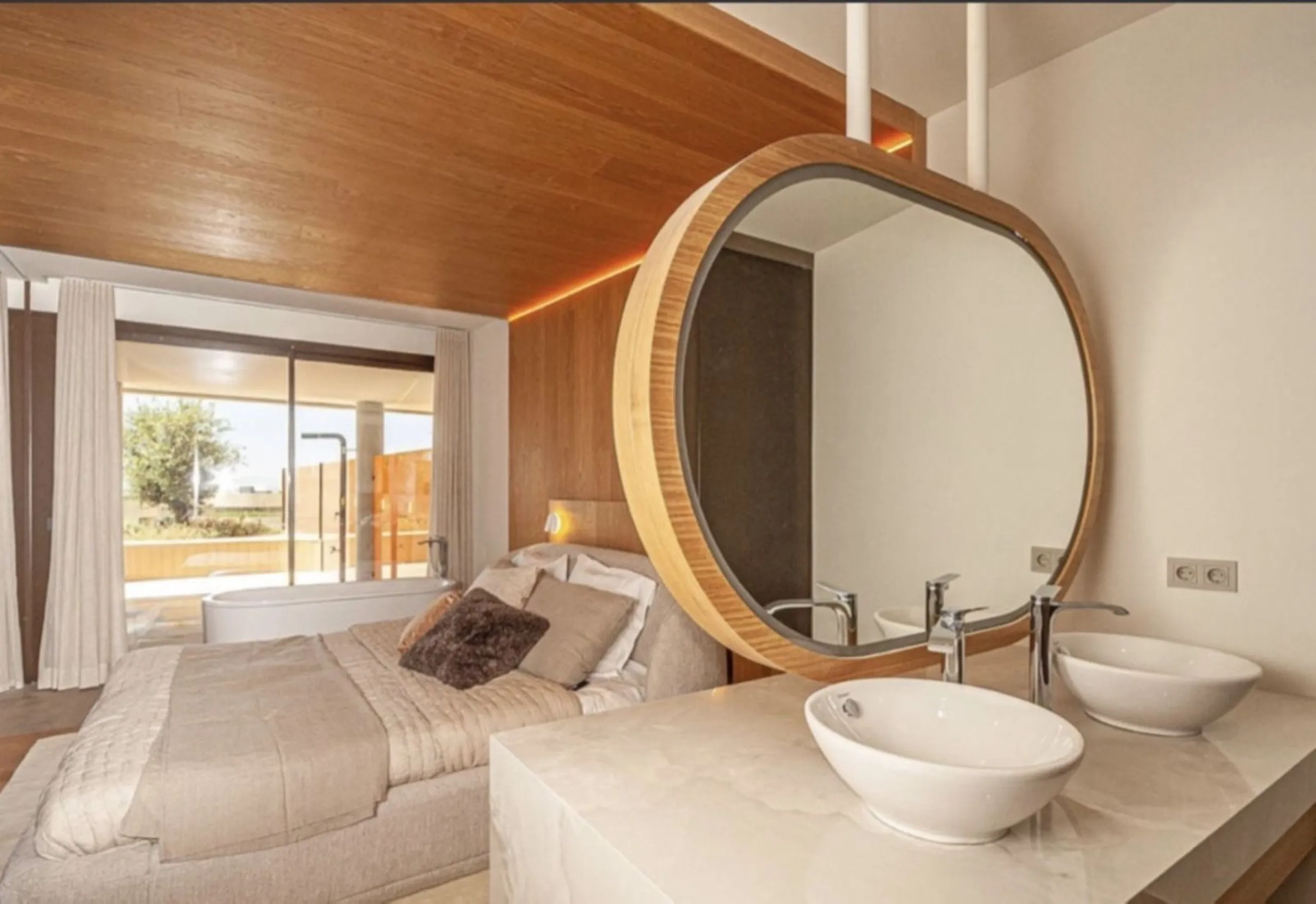 Exclusive apartment villa located in the prestigious South Residences, Higuerón Resort in Fuengirola, offering a refined balance of contemporary design, privacy, and resort-style living on the Costa del Sol.